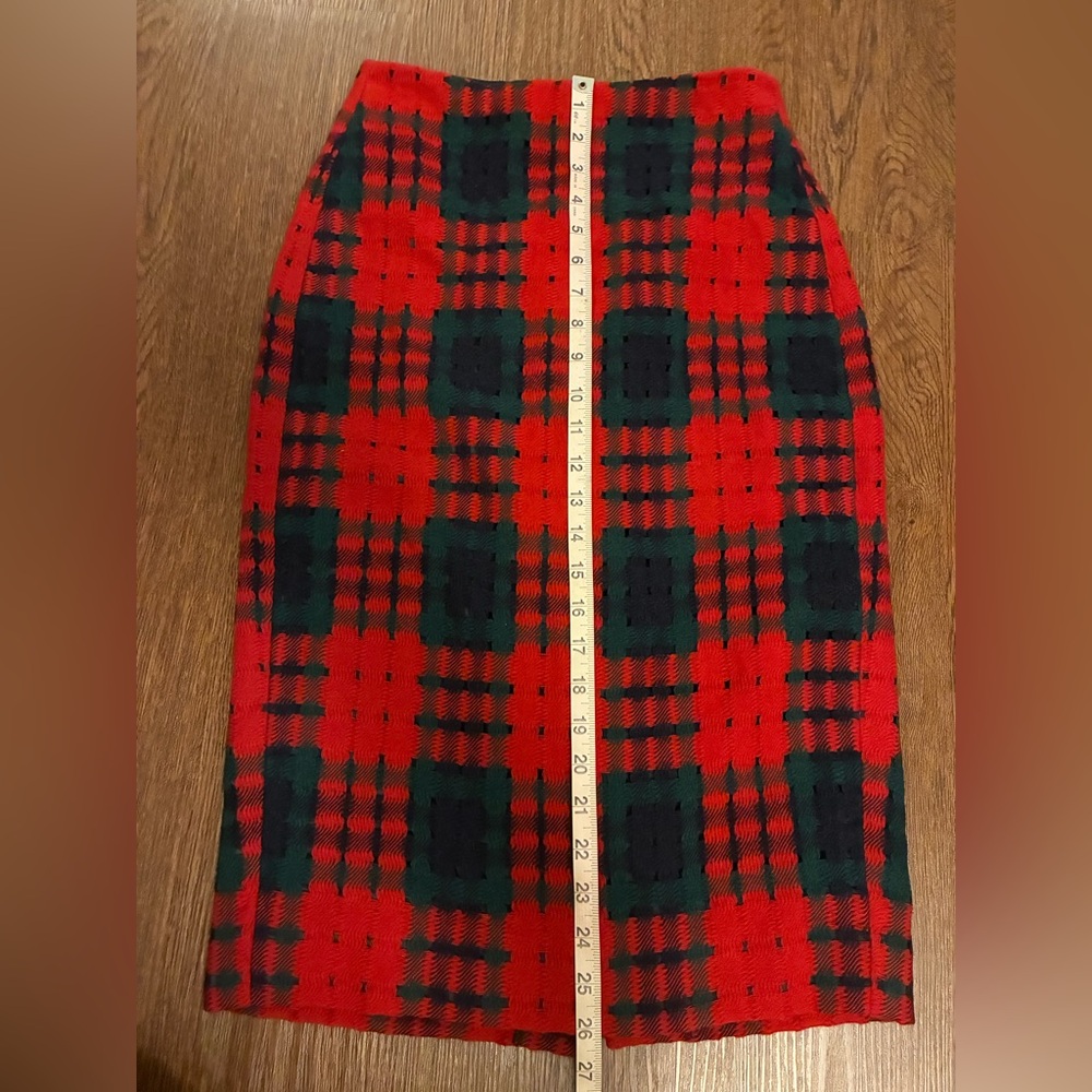 J. Crew Lattice Wool Knit Red and Green Midi Pencil Skirt - Size 0 - Picture 7 of 9